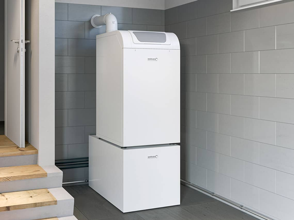 Brötje Ölbrennwertheizung im Kellerraum – effiziente Heiztechnik mit moderner Brennwerttechnik.